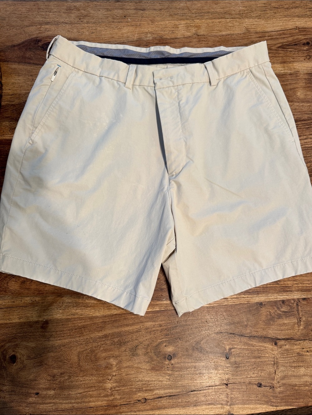 Vineyard vines men’s performance on the shorts – stone khaki – 7 inch
